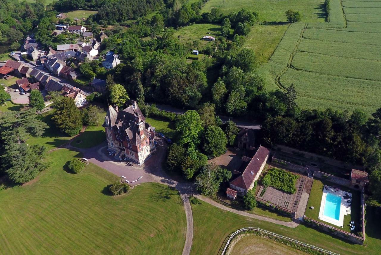 Gite Les Ecuries Du Manoir De Benedicte Cahan Bagian luar foto