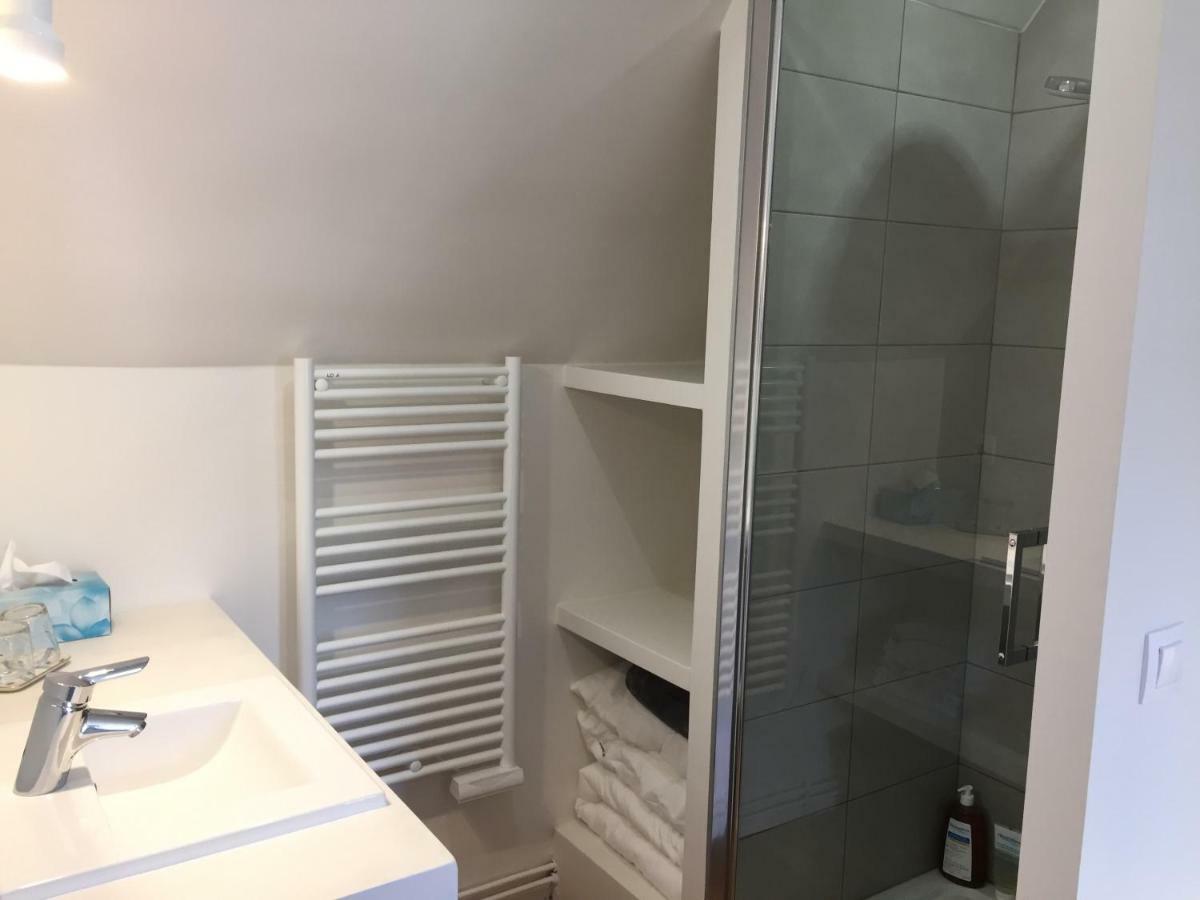 Gite Les Ecuries Du Manoir De Benedicte Cahan Bagian luar foto